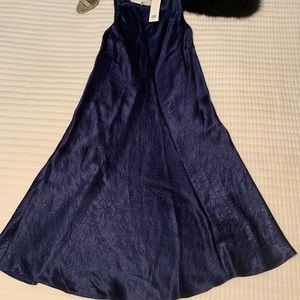 NWT  Vince party dress. Navy blue size xs (2)